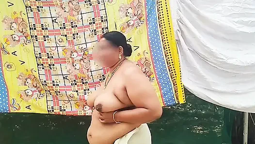 Kakak ipar kerala tradisional lagi pamer besarnya sambil topless