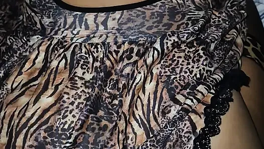 Nach einer KOSTÜMPARTY sah mich ein Fremder in meinem sexy Kleid und zögerte nicht, mir einen Antrag zum SEX zu machen – wie köstlich!