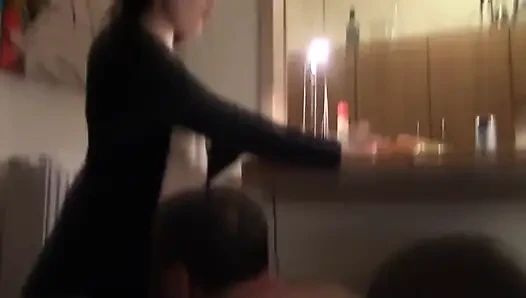 Грязный завтрак для ее рабынь