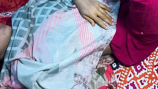 Трахаю с моей сводной сестрой, когда она получает жесткий трах