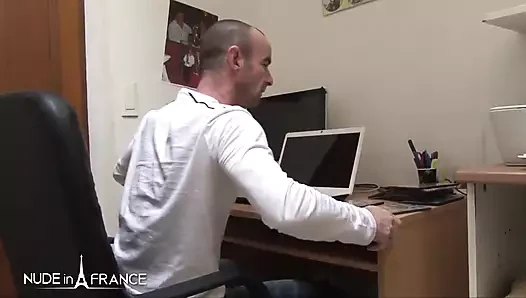 Calm porn video – First day at work our new secretary gets analized by the boss