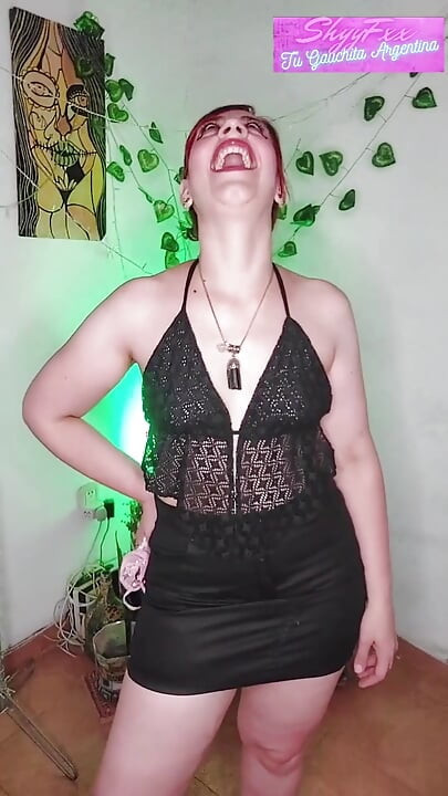 Îmi fac încornoratul să aleagă un tanga ca să pot fute un alt bărbat!!