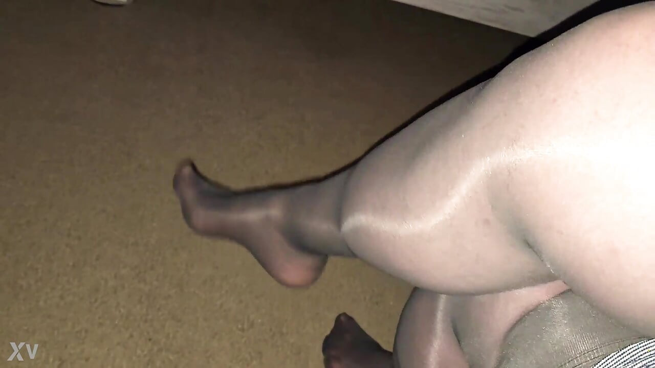 Louise Nylontease Foot Fetish Tease