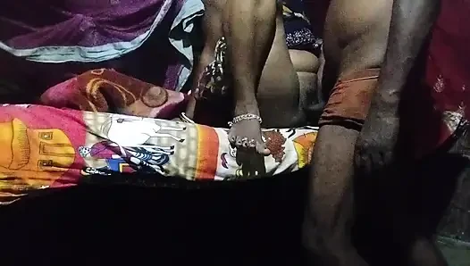 Chor ne chori karane aaya to bhabhi ne chor se boor chodane laga