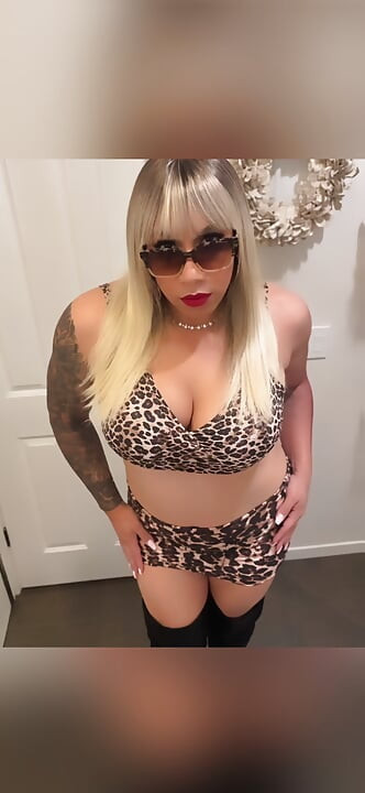Thicc Latina baddie