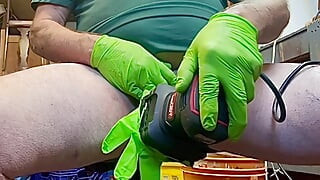 Watch this sander vibrate his cock to orgasium