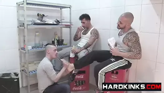 Hardkinks.com - The boss's son and the macho workers