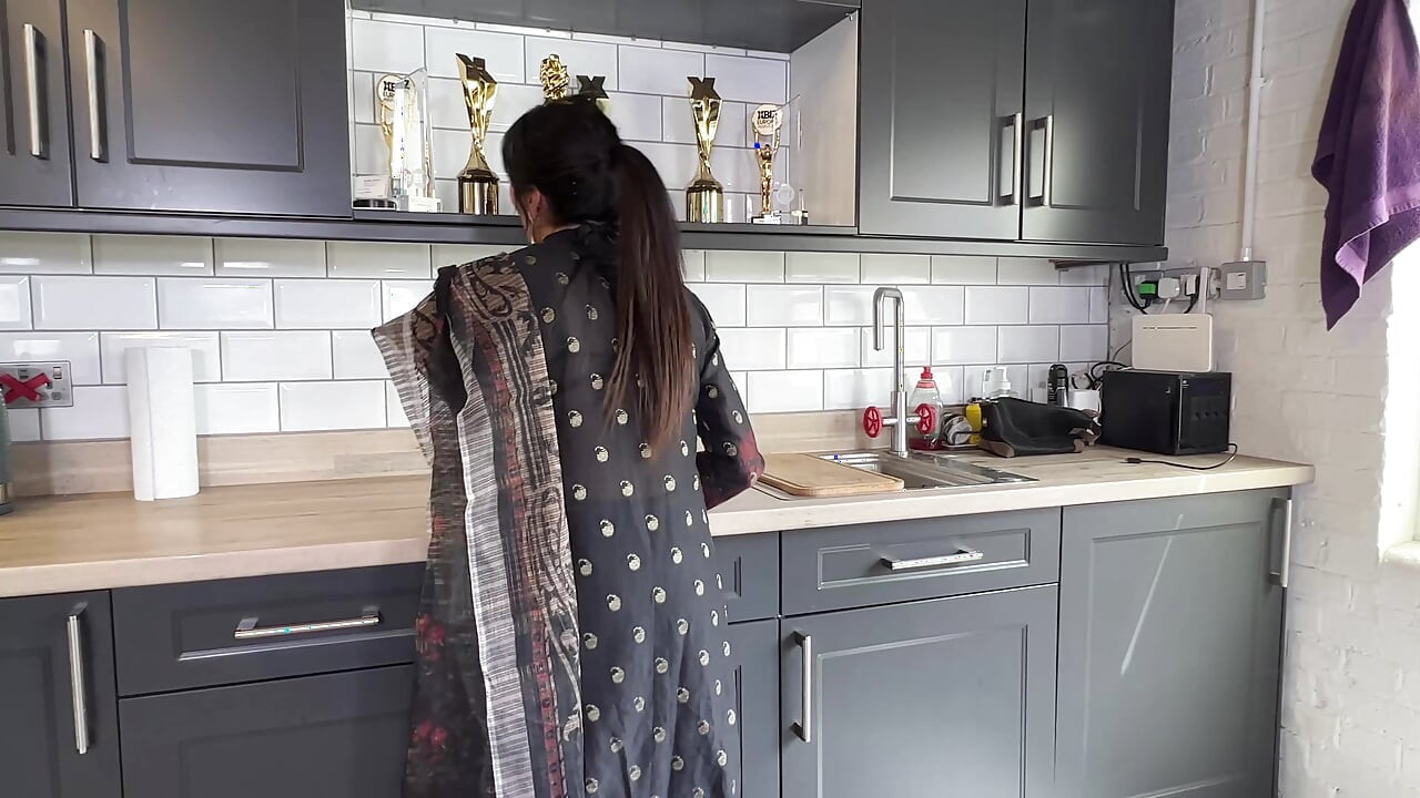Babe Aaliyah Yasin Begs for Danny D's Creampie