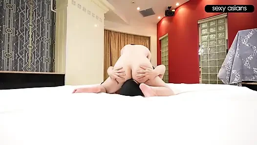 Godaan seru ini menghasilkan godaan dan kontrol yang tidak henti-habisan dalam sesi ini!