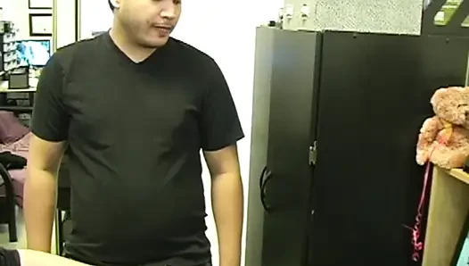 Leon daha fazlası için geri döndü