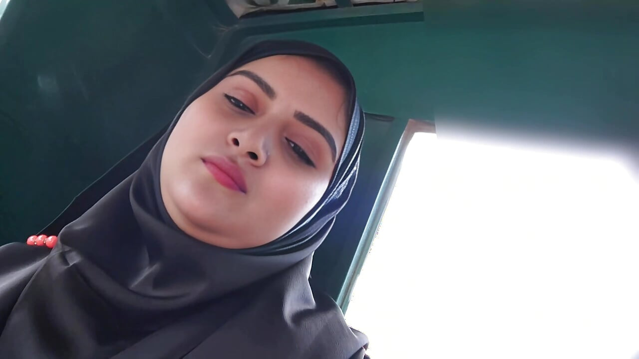 Outdoor Beautiful indian Bangla sister-in-law romantic fucking video.