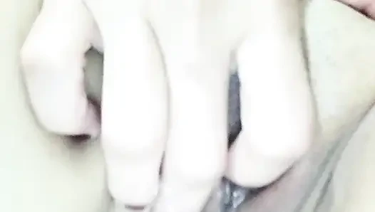 Im so hot masterbate oh shit fucking me please