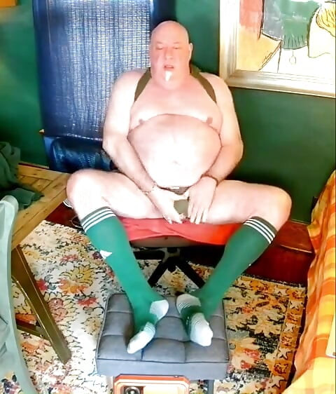 Jerk off in Green!