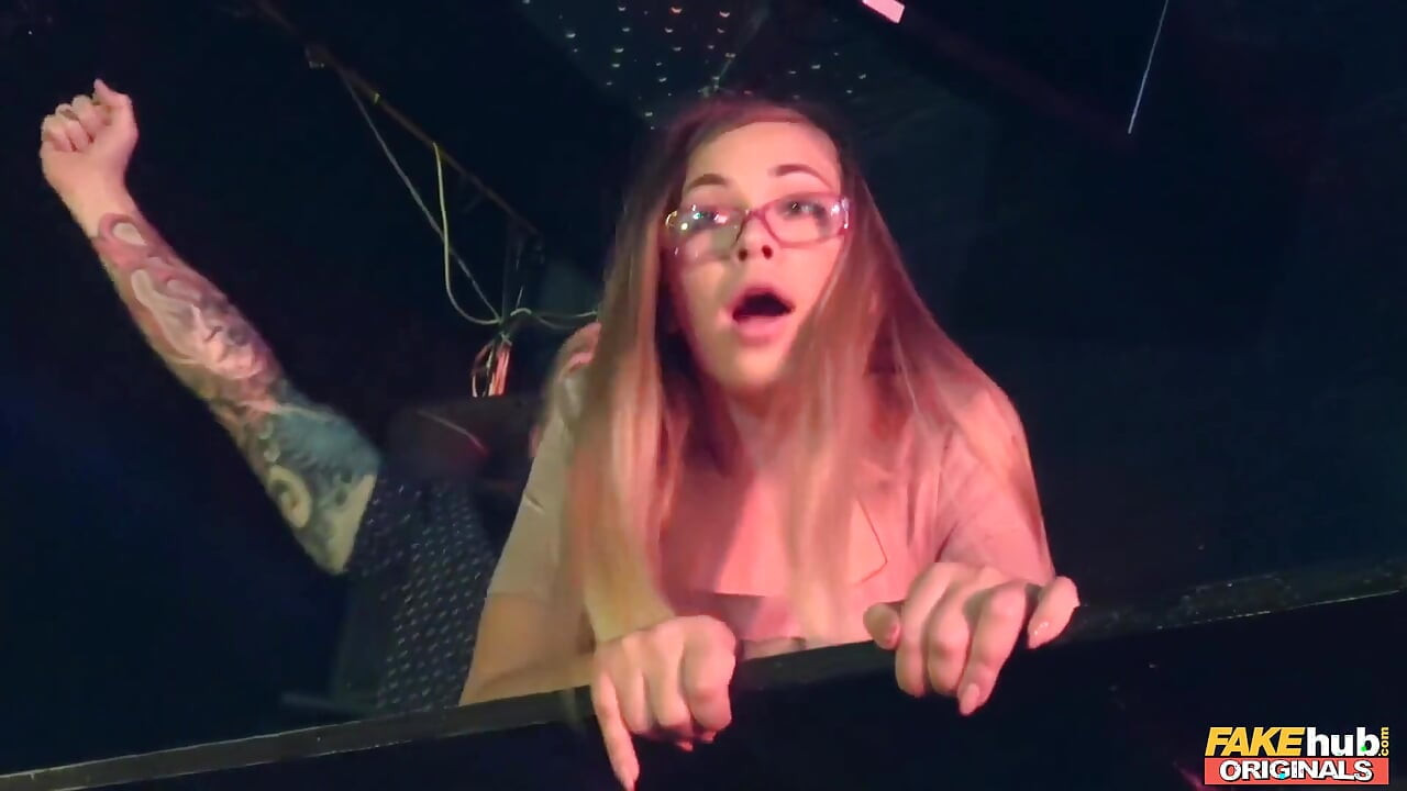 가짜 허브 원본 - 슈퍼 스타 DJ 딘 포스트 세트 섹스에서 하드 얼싸 금발 Selvaggia
