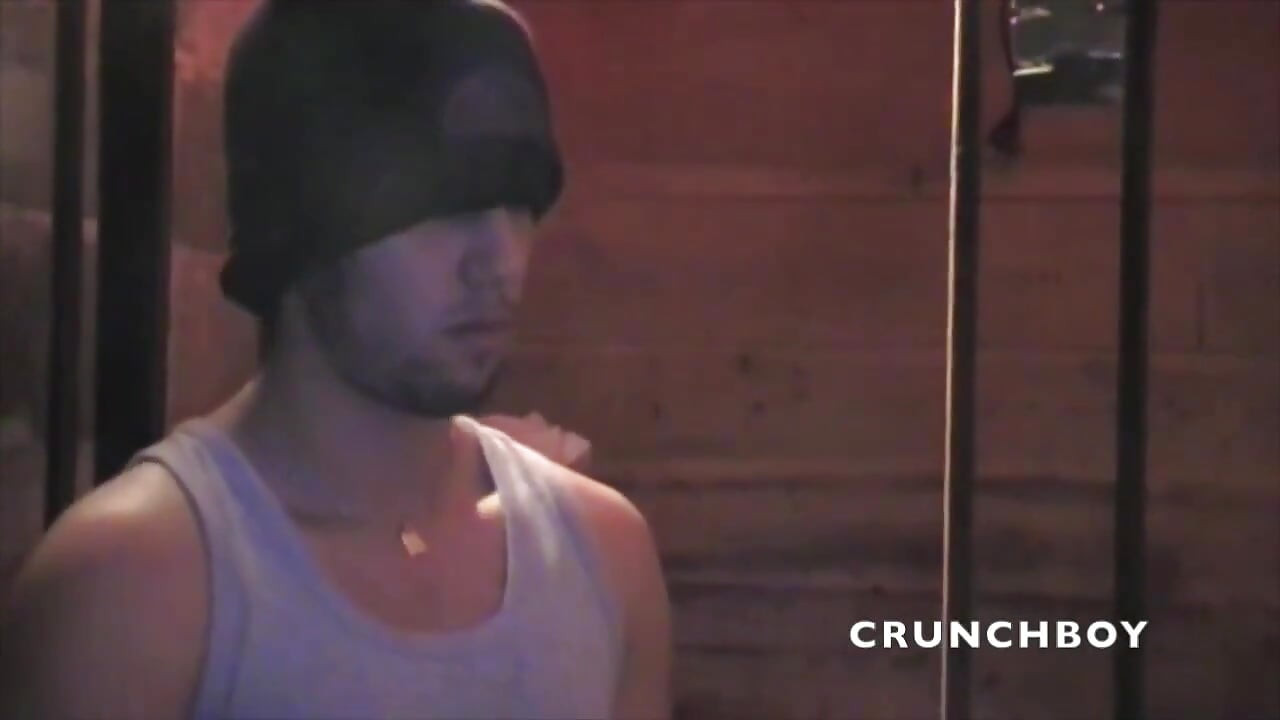 Questa è la mia prima orgia con i miei amici