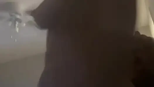 Oh mein Gott! Ich brauche wirklich einen schwanz.