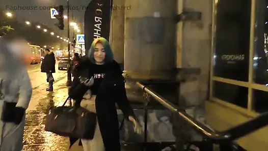 Sokakta gökkuşağı bir kızla tanıştım
