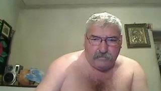 Ông nội trên webcam
