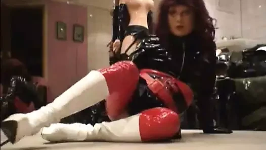 Beyaz çizmeli Roxina sürtük x
