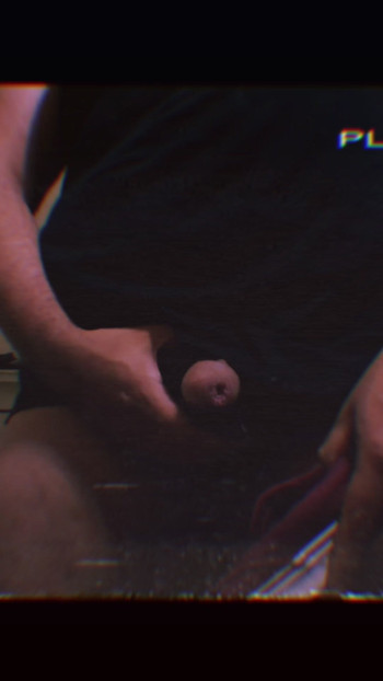 我的好朋友把他的面包车留给我，我撸管并射在他们身上