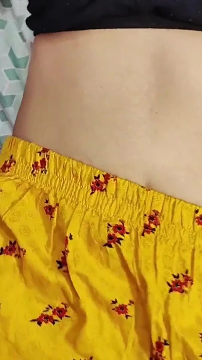 来自“喀拉拉邦情侣穿着纱丽的热浪漫性爱，印度夫妇穿着纱丽的热辣性爱，纱丽浪漫性爱的强烈时刻”