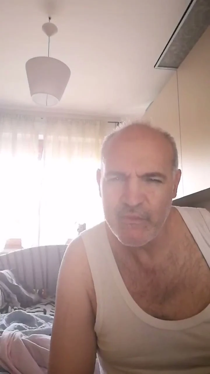 Penisi yumuşak mı yoksa sert mi seviyorsun?