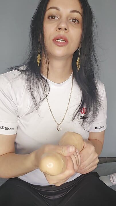 내 엉덩이에 손가락을 넣고 당신이 너의 자지를 빨아주는 걸 보고 싶어.