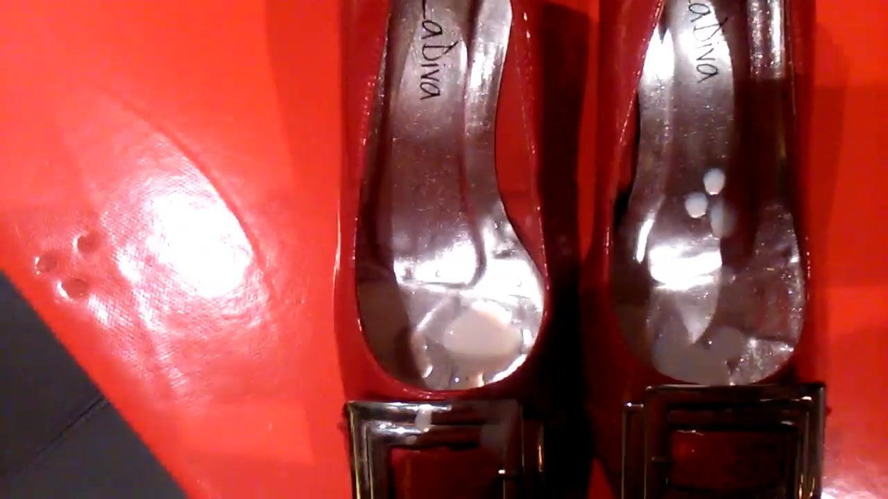 shoe cumshot