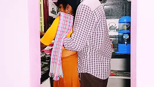 Sayangnya desi bhabi ngentot di dapur, bro kontol besar. Telugu Dirty Talks.