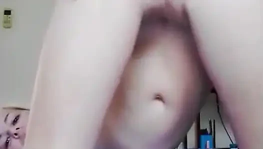 Video seks anal pertamaku