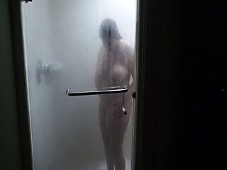 Een snelle douche in het hotel