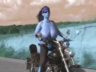 Grande titty sleazy rider