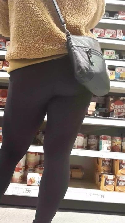 Quickie booty shot