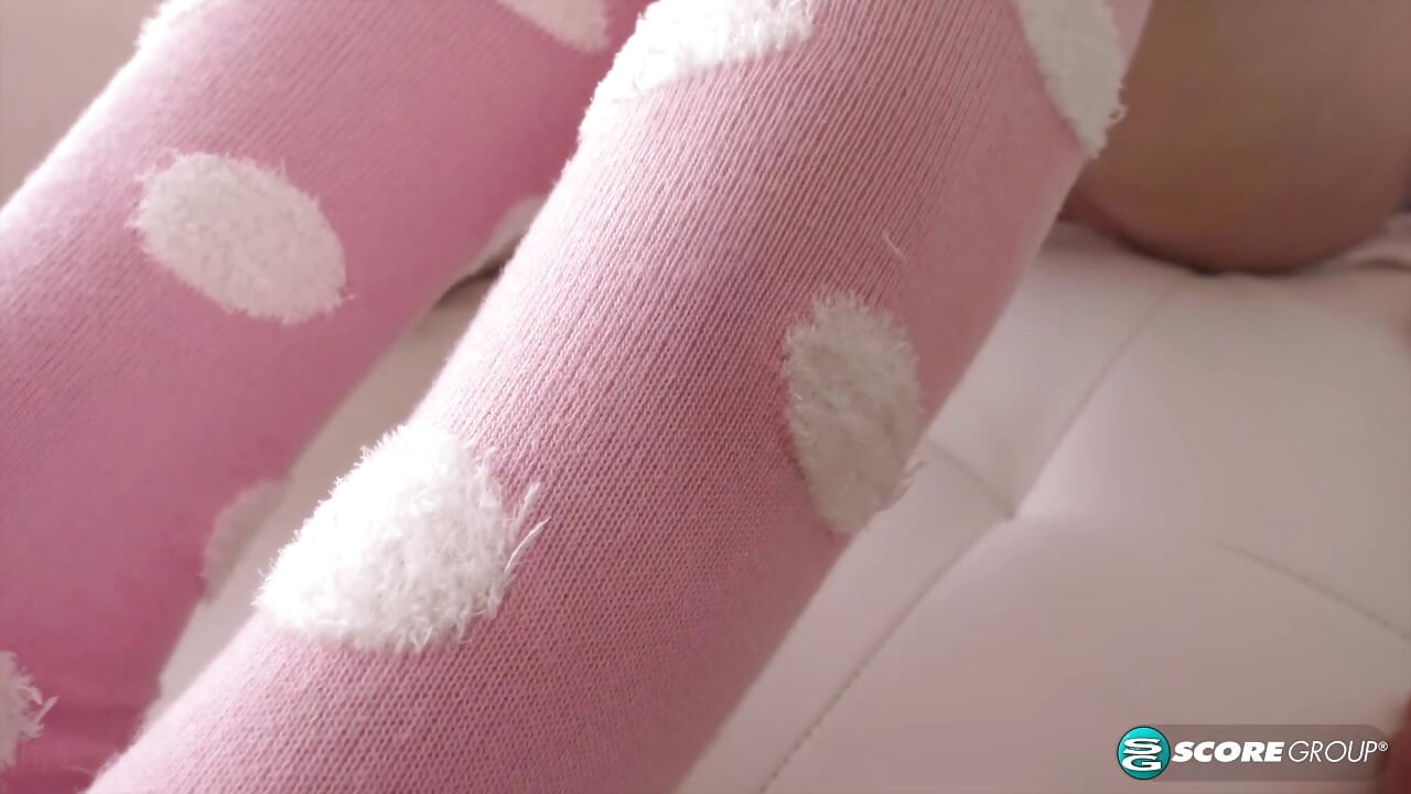 Tight Blonde Ali Novak Goes from Foot-Play to Fucking