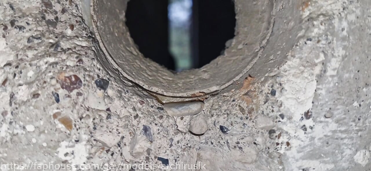 Jebao sam kurvu i sperma je izašla iz njezine guzice, ali svejedno sam joj gurnuo kurac u guzicu i došao drugi put