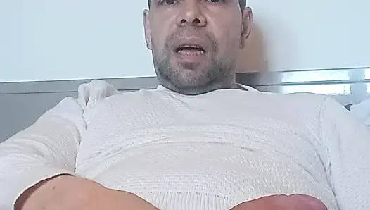 Lesson for young maid n 1: how to get hard