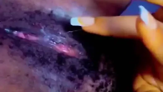 Güzel Roselee canlı bir videoda kendine dokunuyor viral