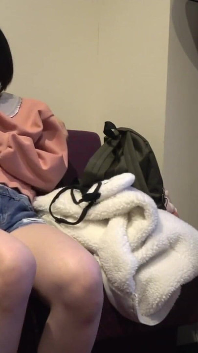 Des filles innocentes qui ne savent rien. 5 | Clip 1