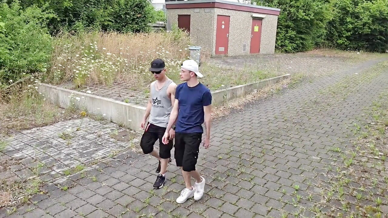 Found a Perfect Public Spot and Fucked My Gay Boy Bareback Like He Deserves