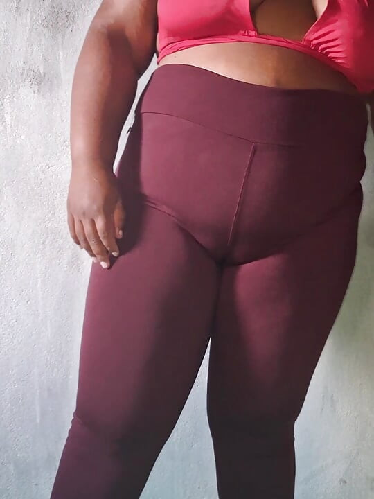 Hot mom of my friend wearing leggings to go to the gym