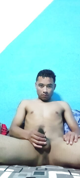 MASTURBATING gay