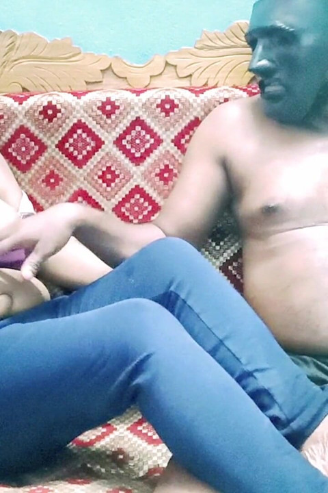 Quente secretária tamil se divertindo com seu chefe com gemido alto
