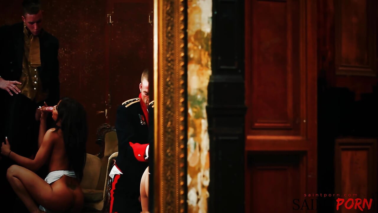 Kit Cox und Porcha sinns werden Magdchen geschickt, um den Admiral zu verführen