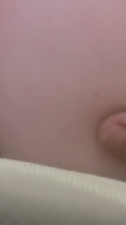 Dedos En POV - Rubia Con Medias De Red Azules Deja Que Jueguen Con Su Coño