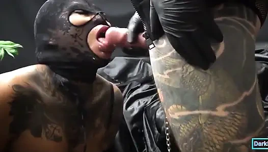 Saksonun sapık kraliçesi dark dea yarak yutuyor derlemesi cilt 1