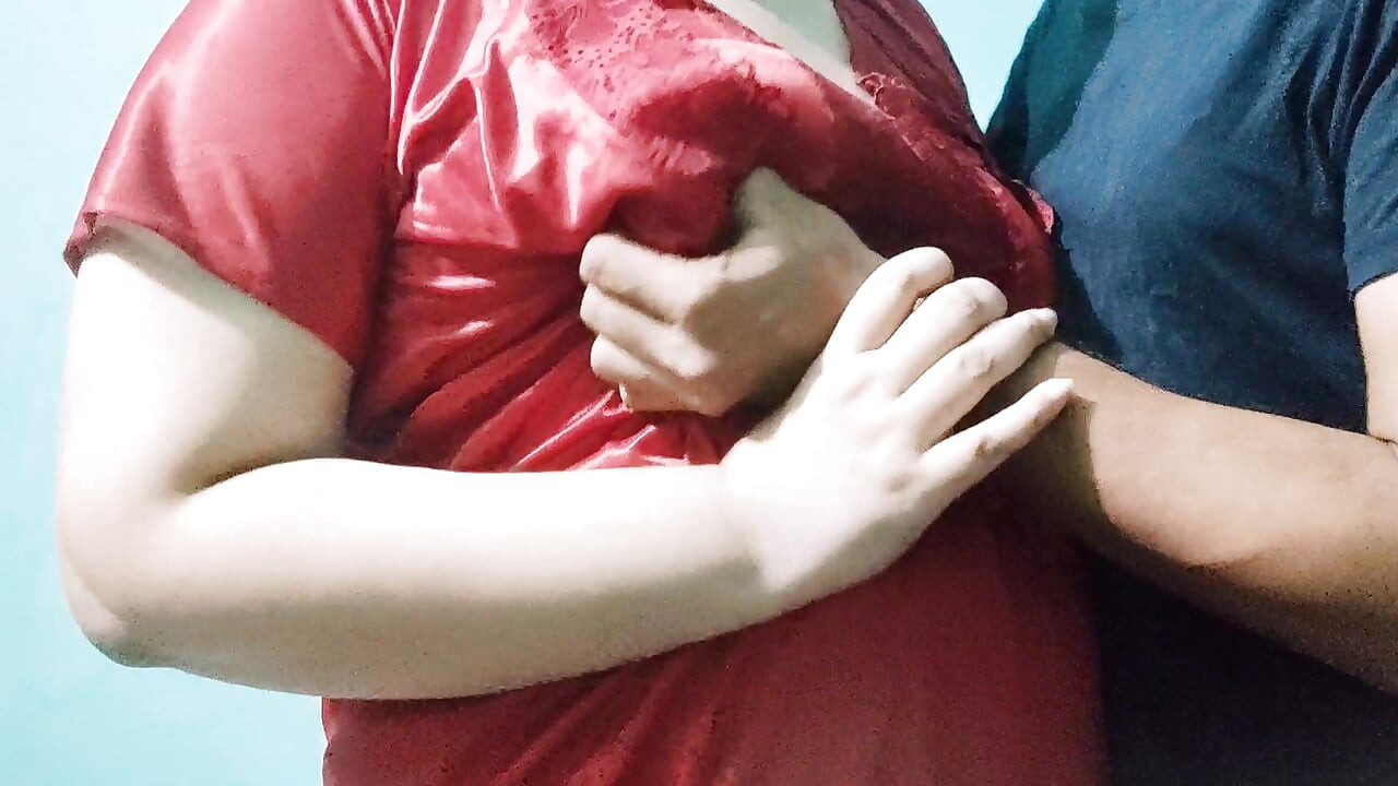 Eu seduz minha tia para desfrutar porque eu a pego com seu namorado