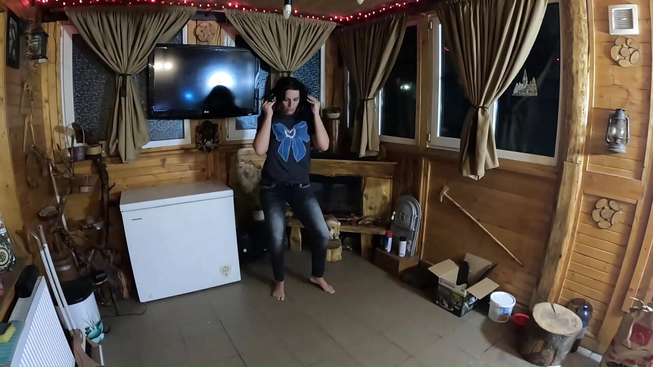 Tight Jeans Dance Slut Gagging Facefuck & Cum on My Tangas