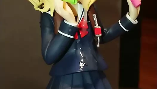 Sof momoka figürü bukkake
