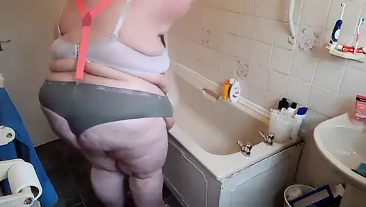 BBW SSBBW house chores in suspenders & thong