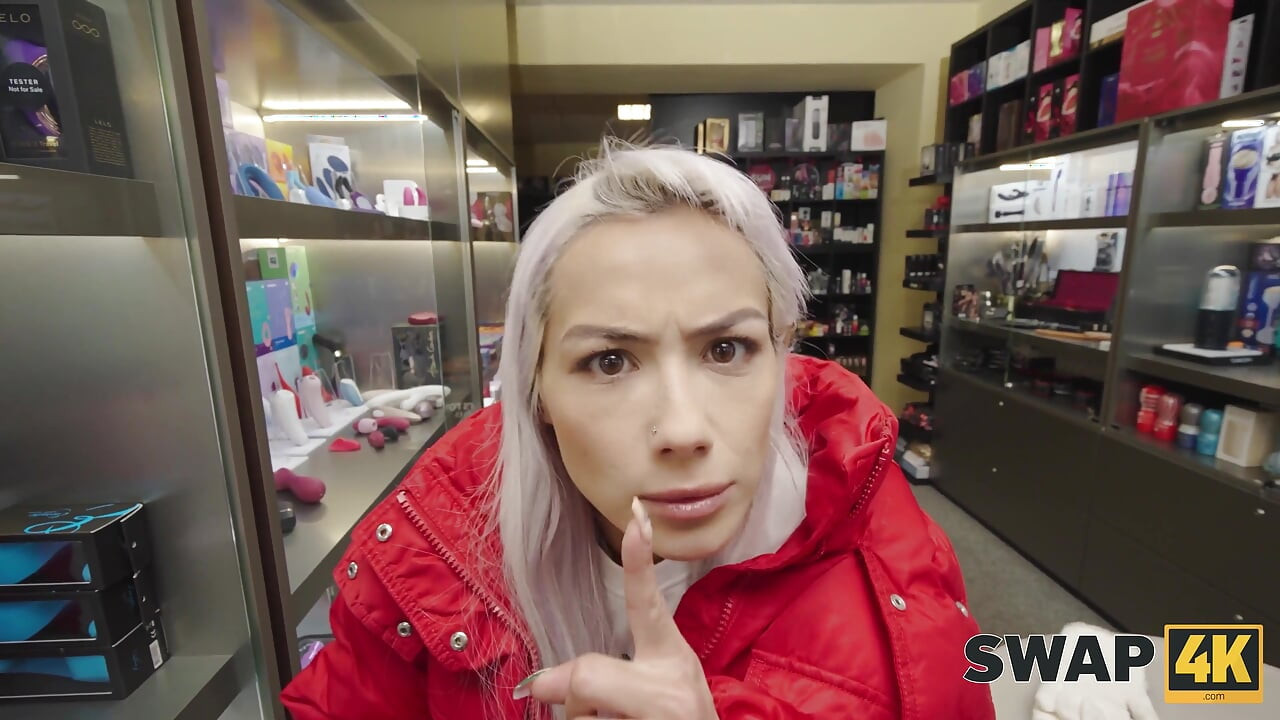 Ele tem esposas de troca e hardcore, mas perdeu as bolas